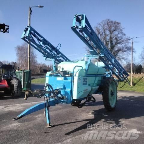 Berthoud Raca 25 S Getrokken spuitmachines