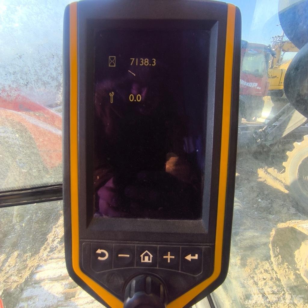 JCB JS300nc Rupsgraafmachines