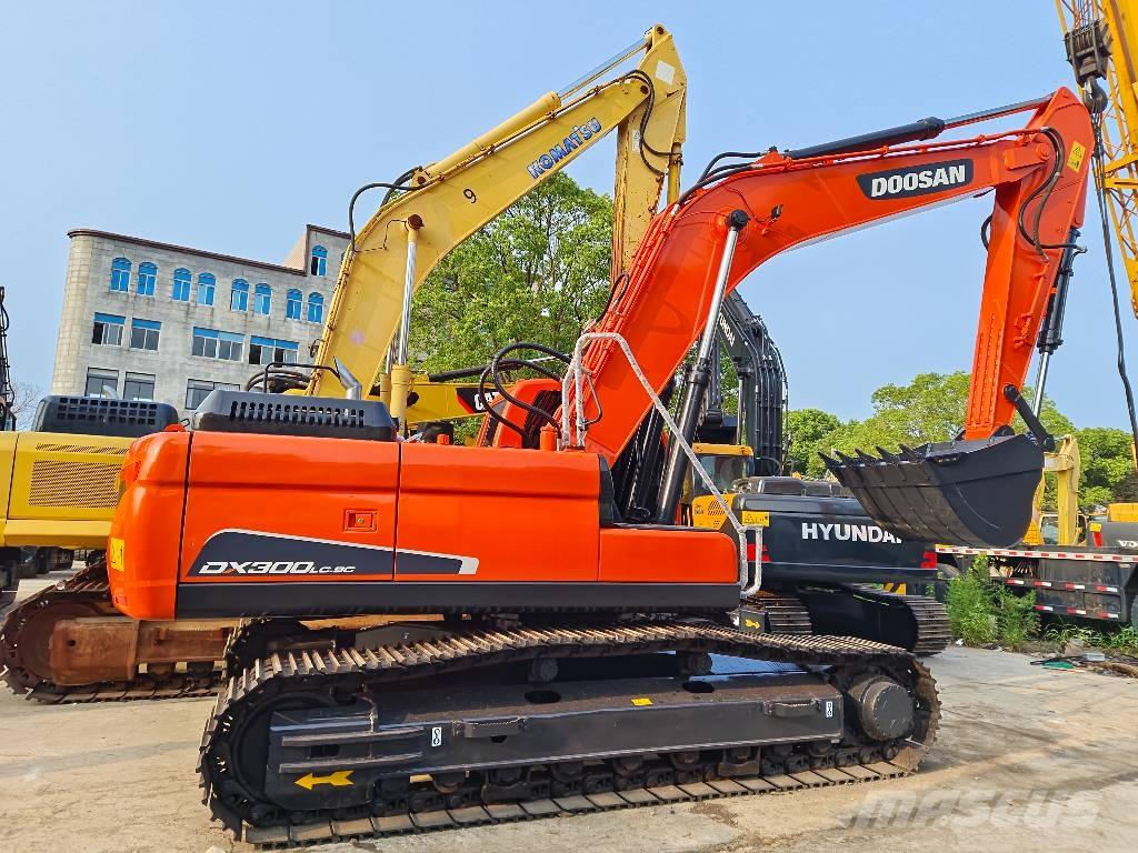 Doosan DX 300 LC Rupsgraafmachines