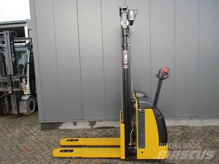 CAT NSP12K1 Stapelaar meeloop