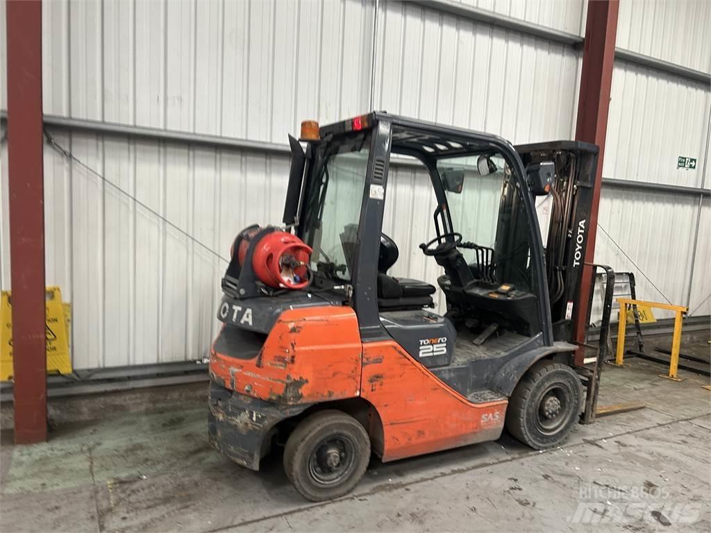 Toyota 02-8FGF25 LPG heftrucks