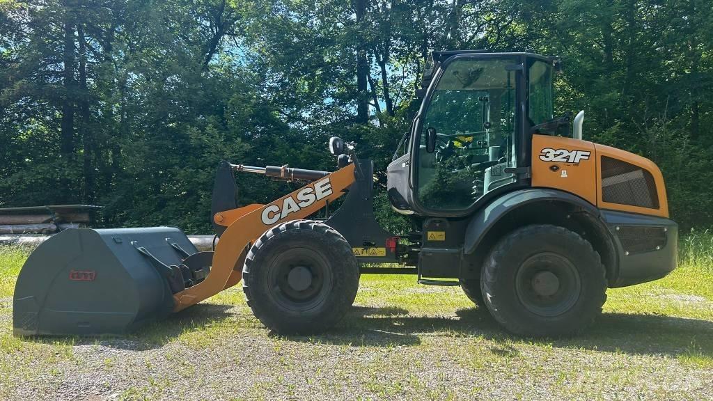 CASE 321 F Wielladers