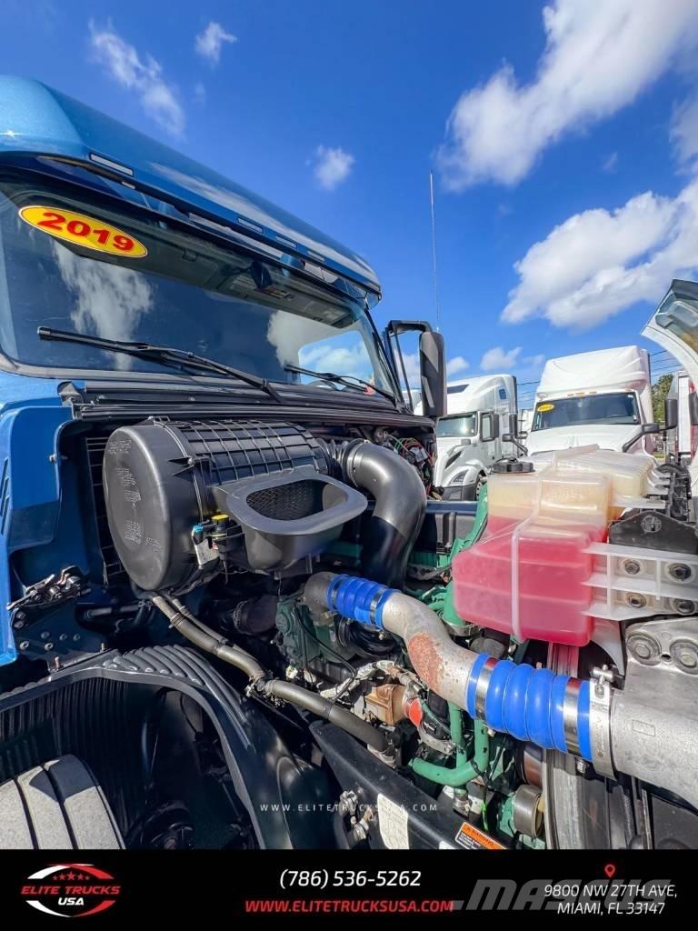 Volvo Commercial VNL Trekkers