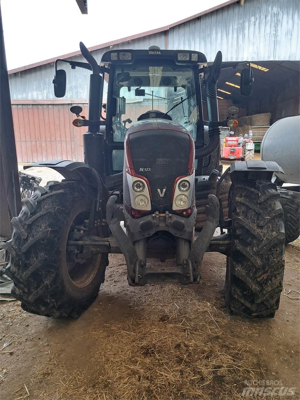 Valtra N123 Tractoren