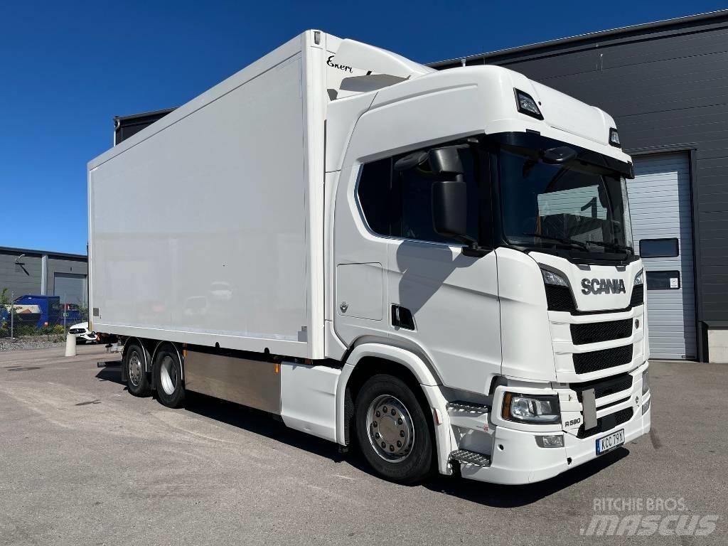 Scania R590 Bakwagens met gesloten opbouw