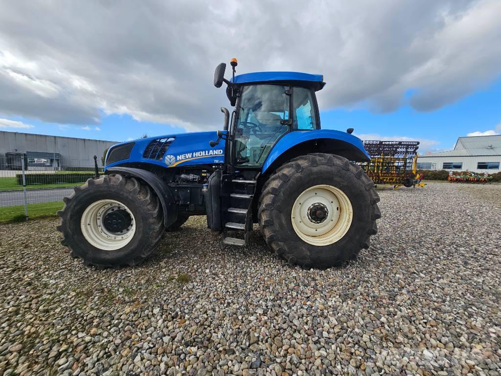 New Holland T 8.300 Tractoren