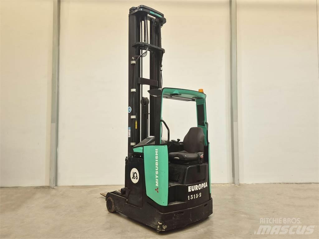 Mitsubishi RB16NH Reachtruck voor hoog niveau