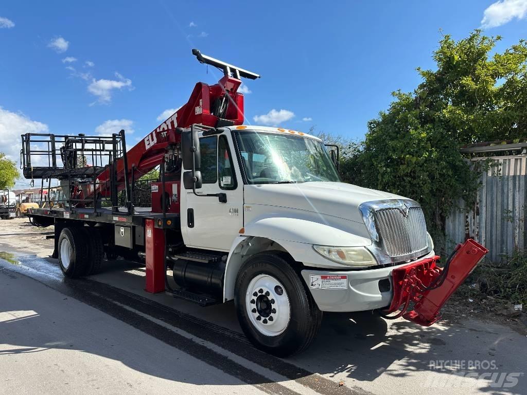 International 4300 Platte bakwagens
