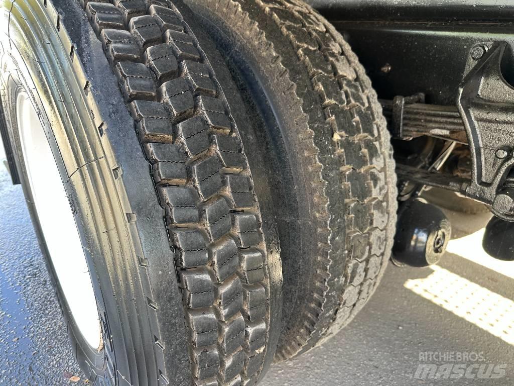 International 4300 Platte bakwagens