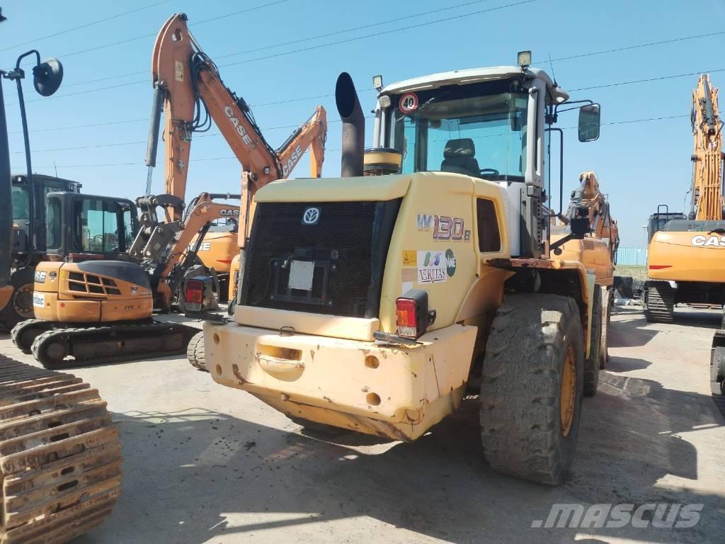 New Holland W 130 Wielladers