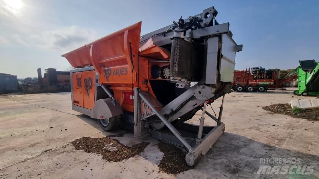 Arjes VZ 750 D Houtversnipperaars