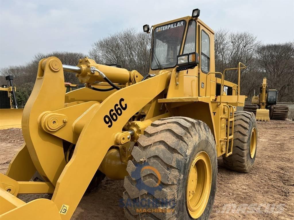 CAT 966C Wielladers