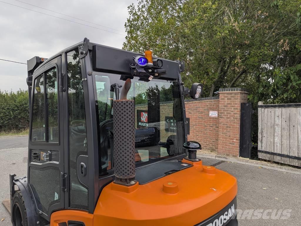 Doosan D 35 C-9 Diesel heftrucks