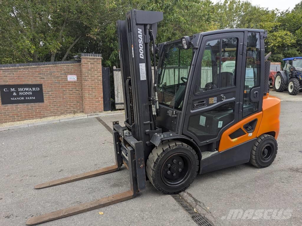Doosan D 35 C-9 Diesel heftrucks
