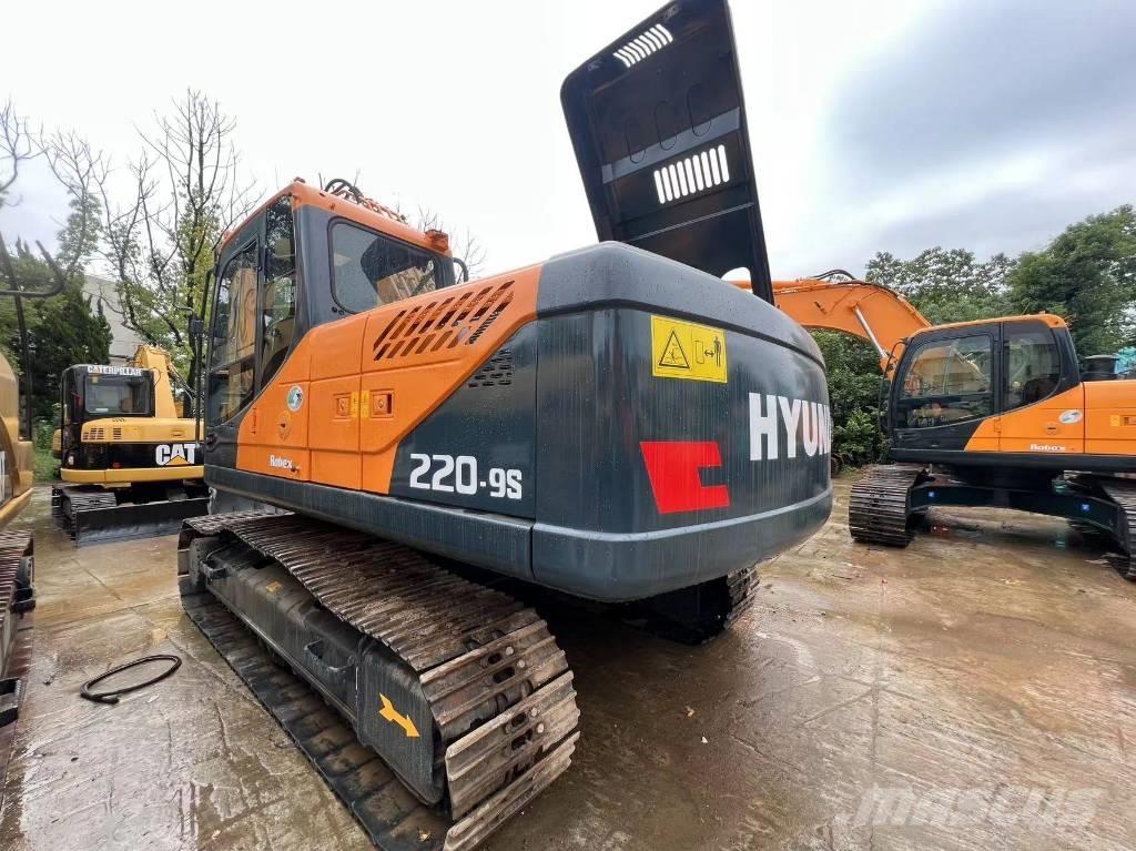 Hyundai 220 LC -9 Rupsgraafmachines