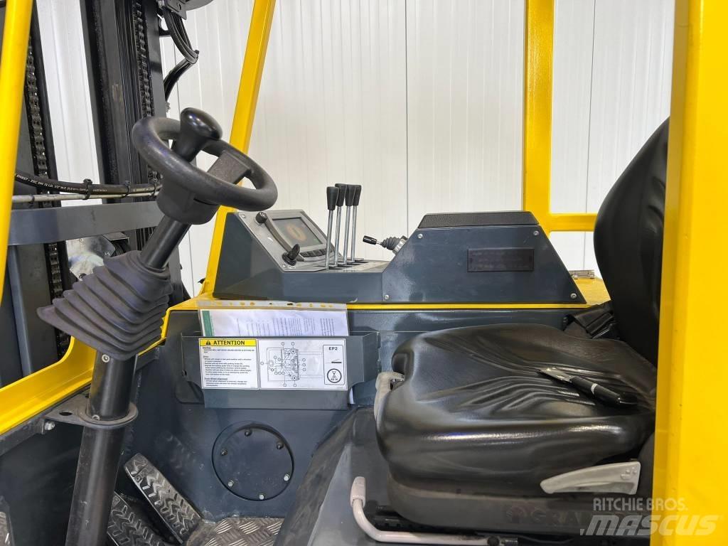 Combilift CBE3000 Four-way truck