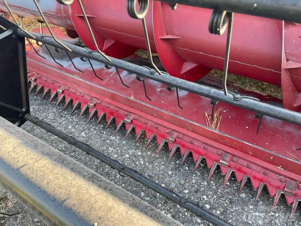 CASE 2388 Maaidorsmachines