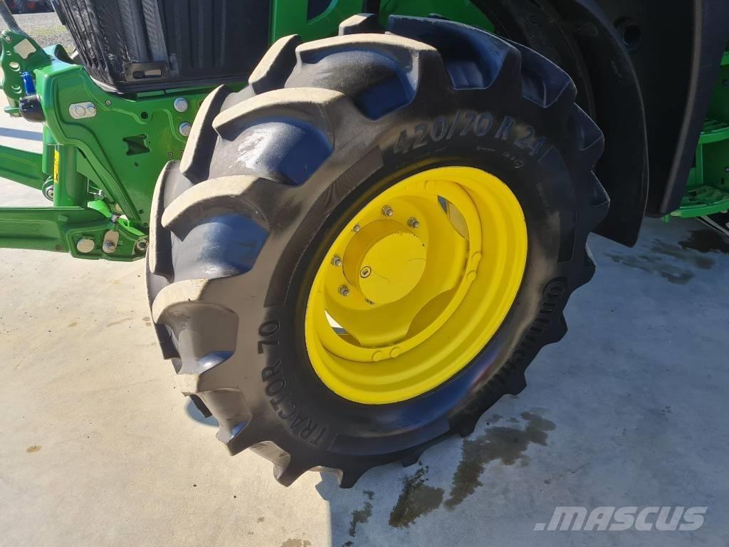 John Deere 6120 M Tractoren