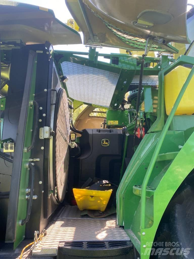 John Deere 8400 i Zelfrijdende veldhakselaars