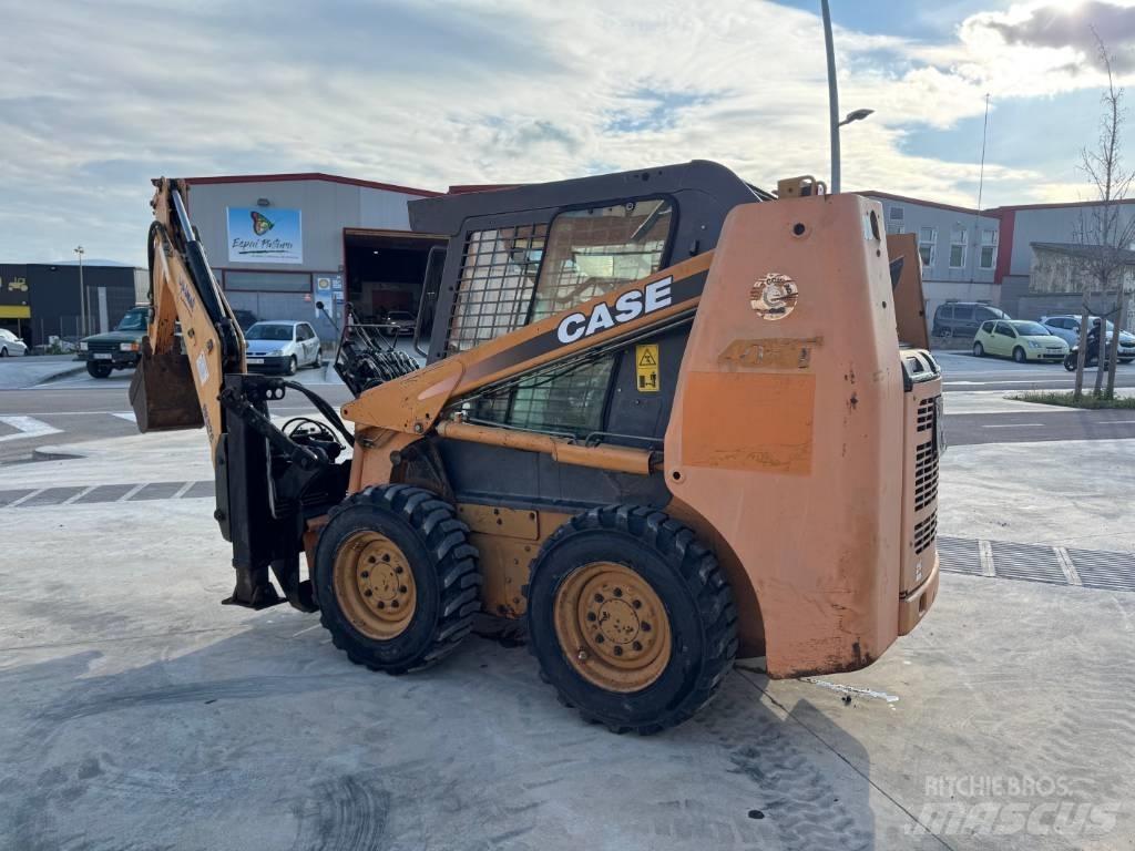 CASE 40 XT Schrankladers