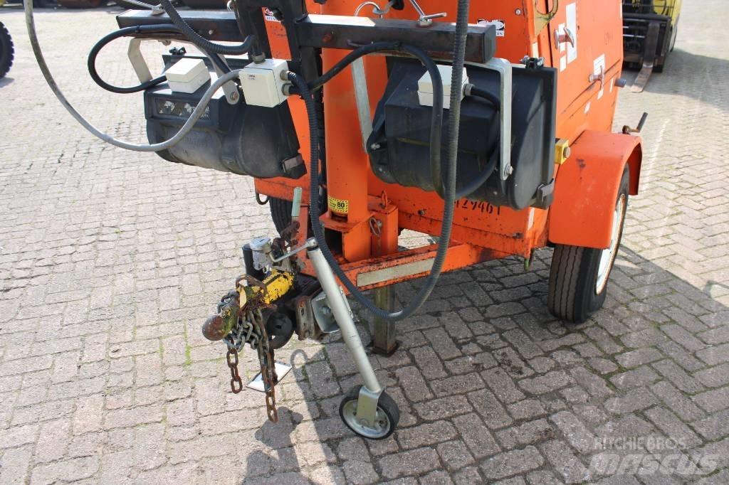 JLG 6308 AN Mobiele lichtmasten