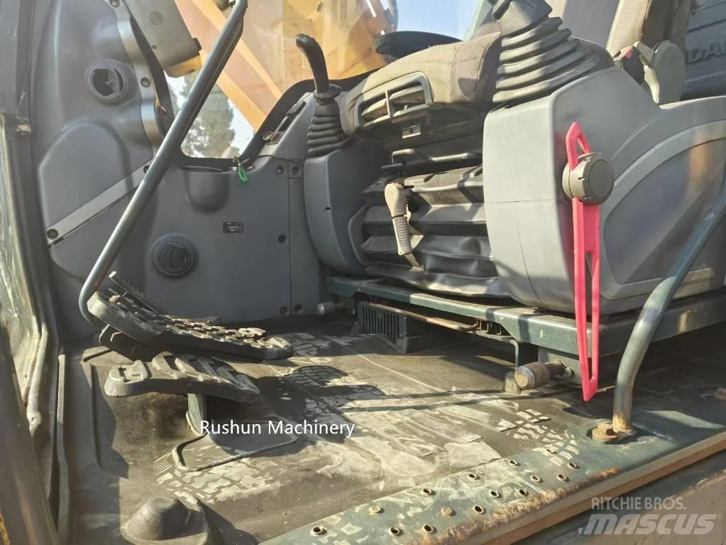 Hyundai 225 Rupsgraafmachines