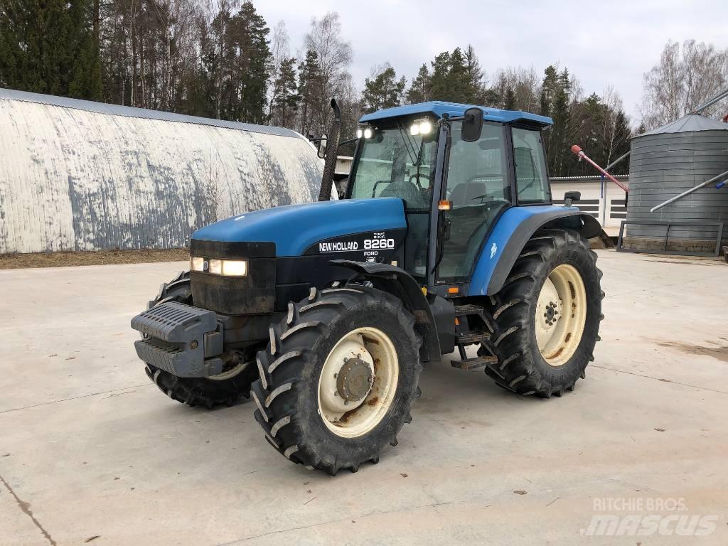 New Holland 8260 Tractoren