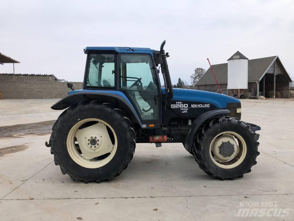 New Holland 8260 Tractoren