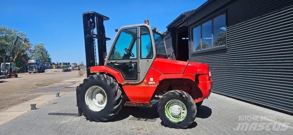 Manitou M30-4 Vorkheftruck voor zwaar terrein