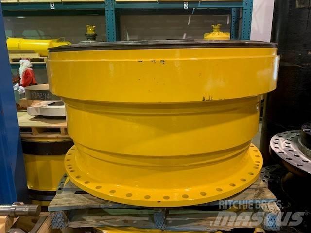 Komatsu 830 E Knik dumptrucks
