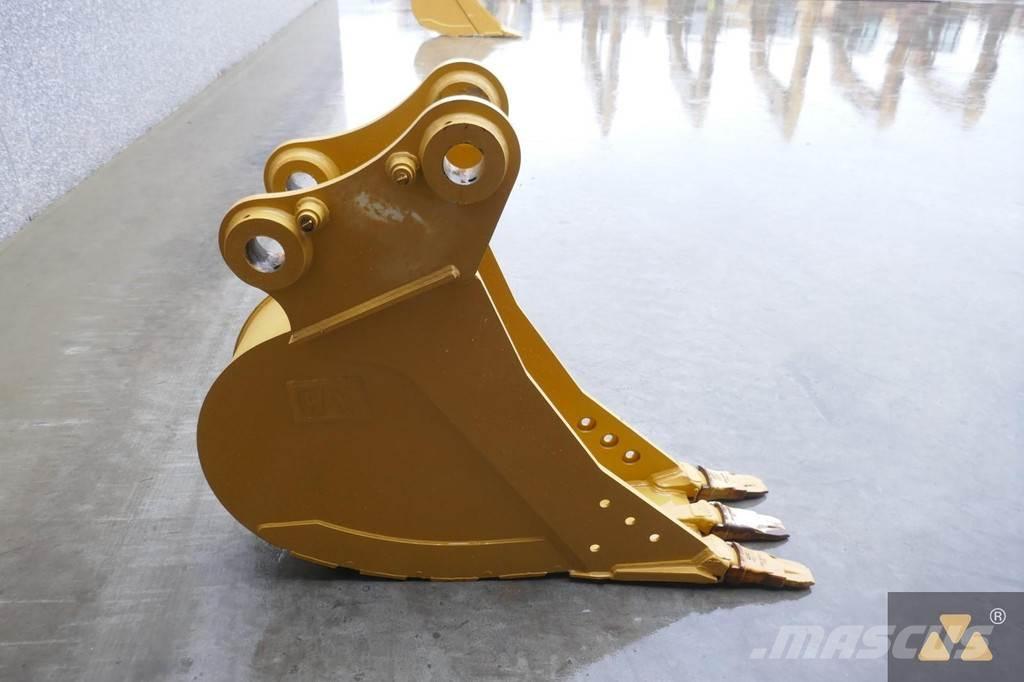 CAT 320 Bucket Bakken