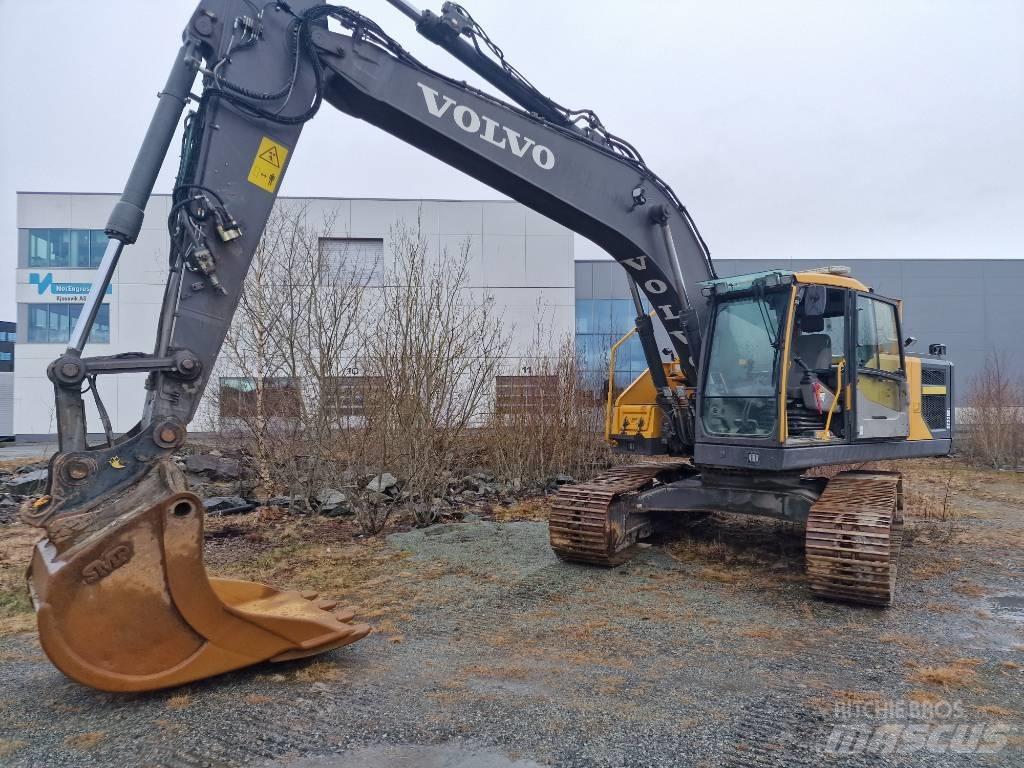 Volvo 220E Rupsgraafmachines