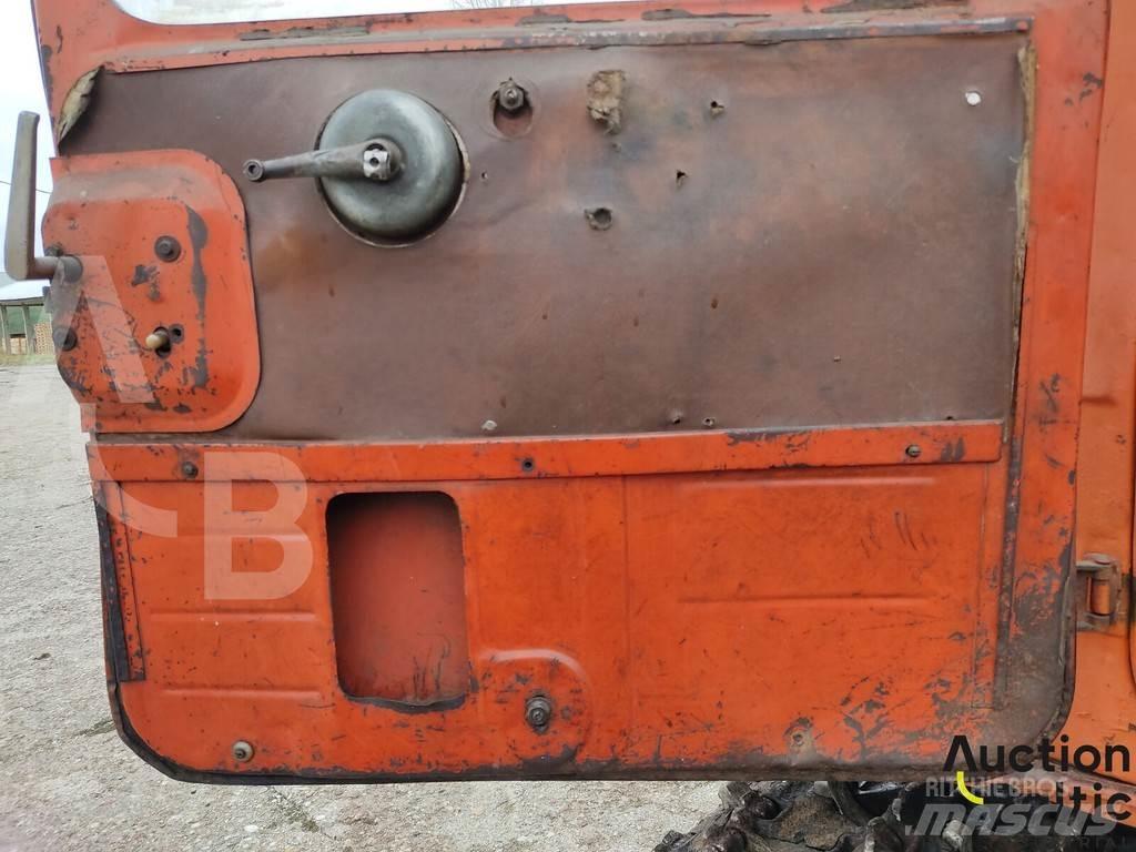  Onbekend DT-75 Rupsdozers