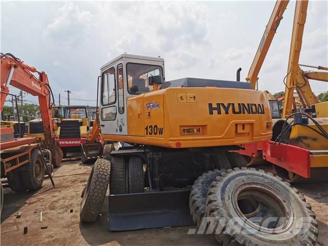 Hyundai R130WD Rupsgraafmachines