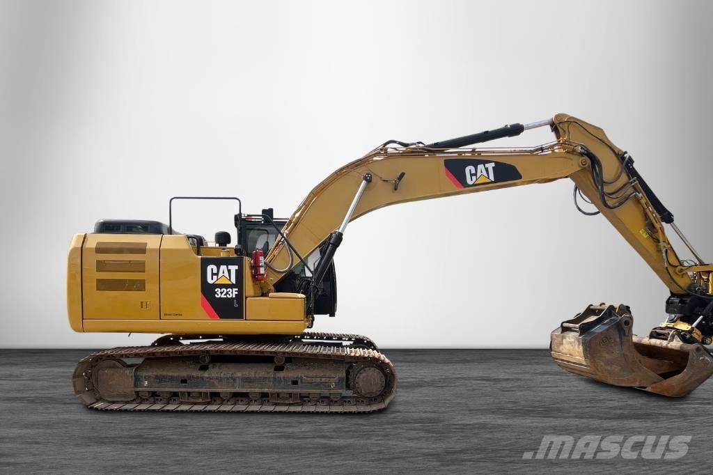 CAT 323 F Rupsgraafmachines