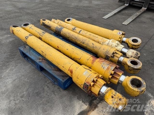 CAT 325 D Hydraulics