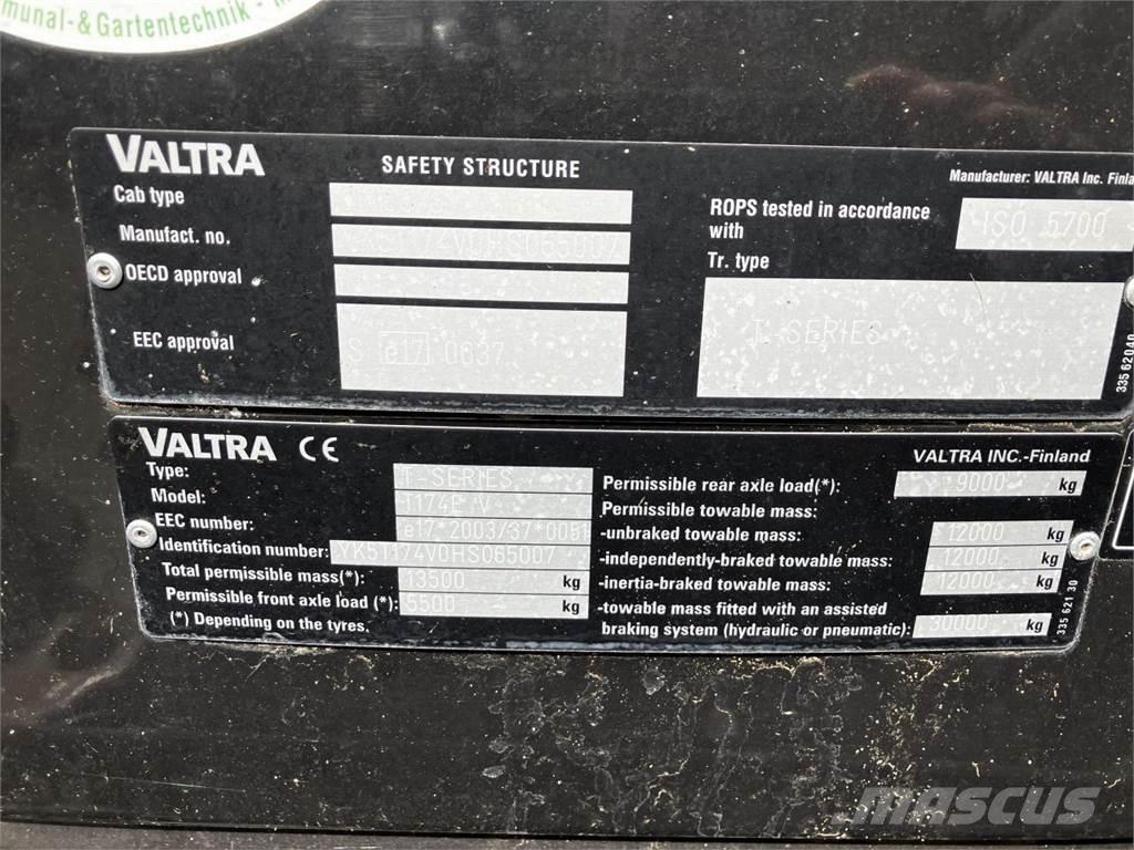 Valtra T174 Versu Tractoren