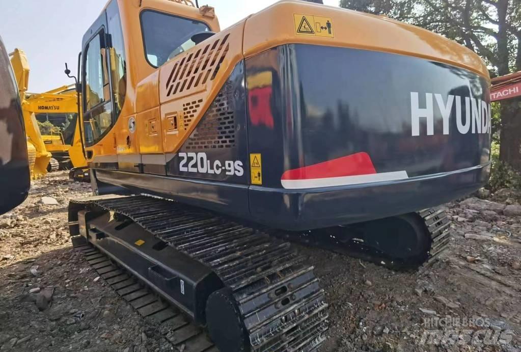 Hyundai R220LC-9S Wielgraafmachines