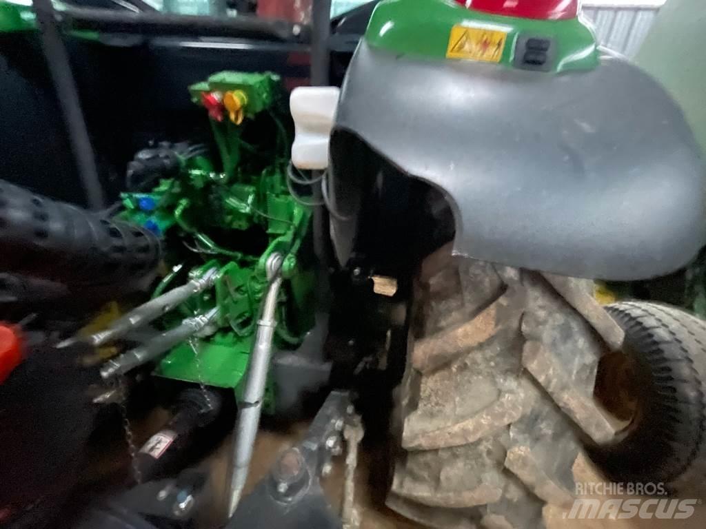 John Deere 6100 M Tractoren