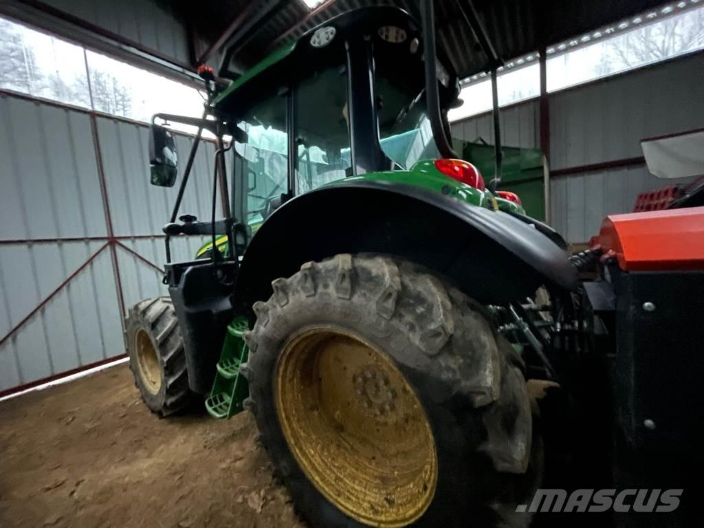 John Deere 6100 M Tractoren