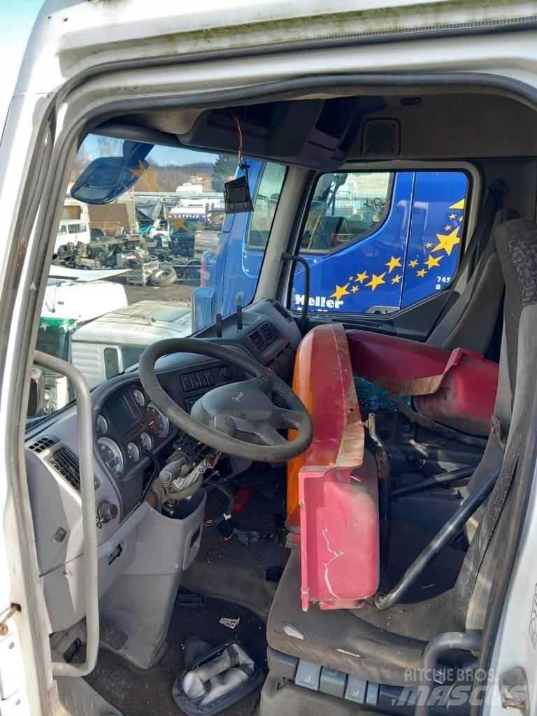 DAF LF45.160 Cabine en interieur