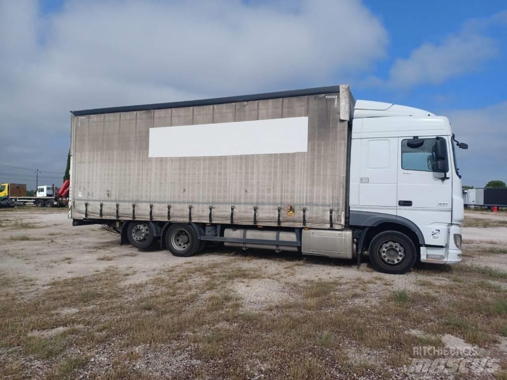 DAF XF 440 Schuifzeilopbouw