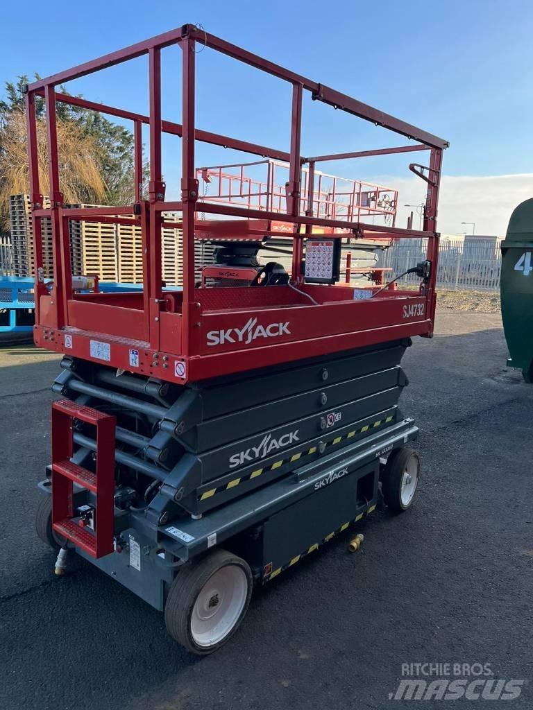 SkyJack SJ 4732 Schaarhoogwerkers
