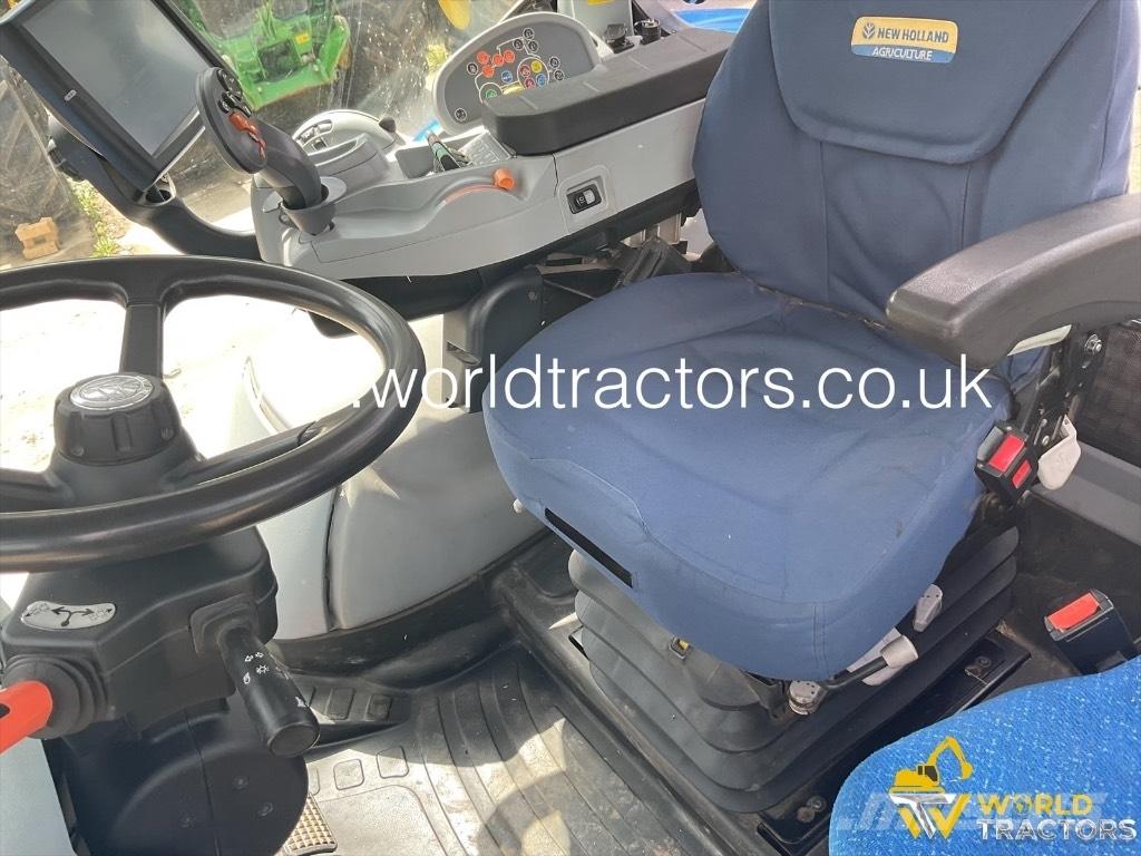 New Holland T 7.210 Tractoren