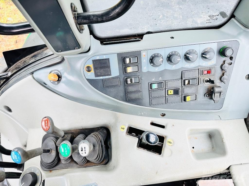 Valtra T 131 Tractoren
