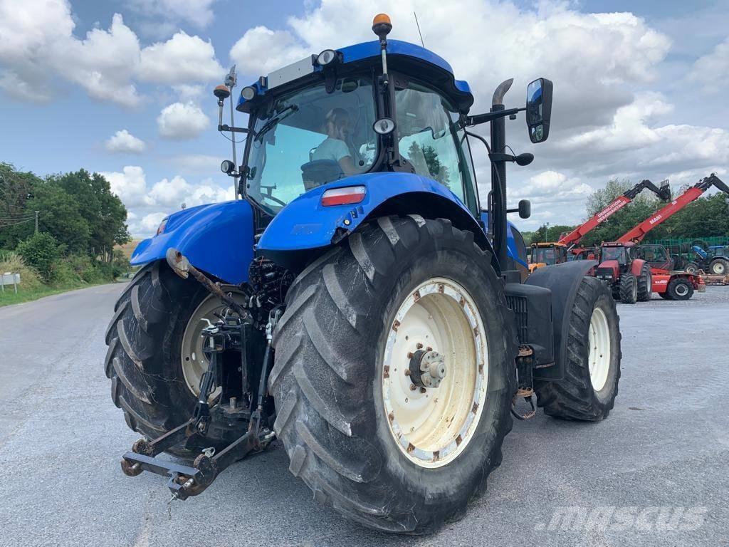 New Holland T 7.210 Tractoren
