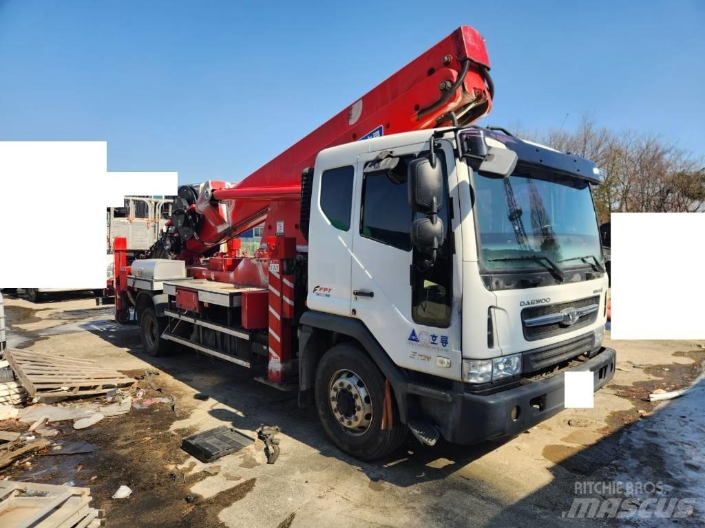Horyong SKY450 Auto hoogwerkers