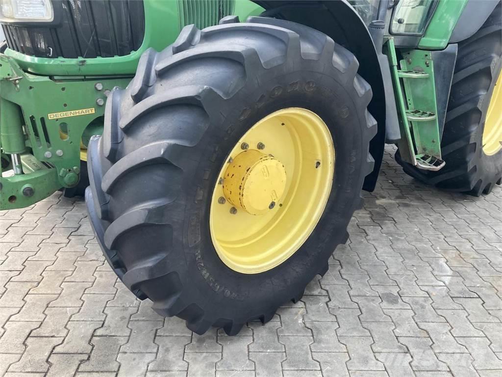 John Deere 6820 Tractoren