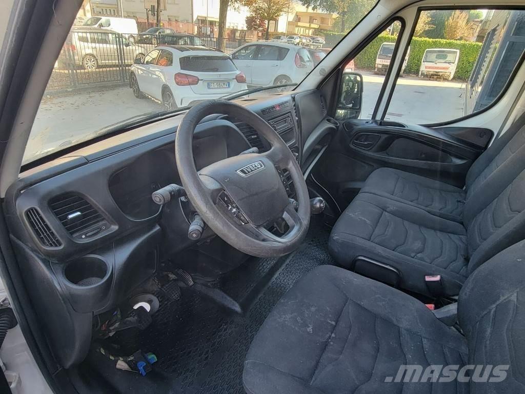 Iveco DAILY E6 Cabine en interieur