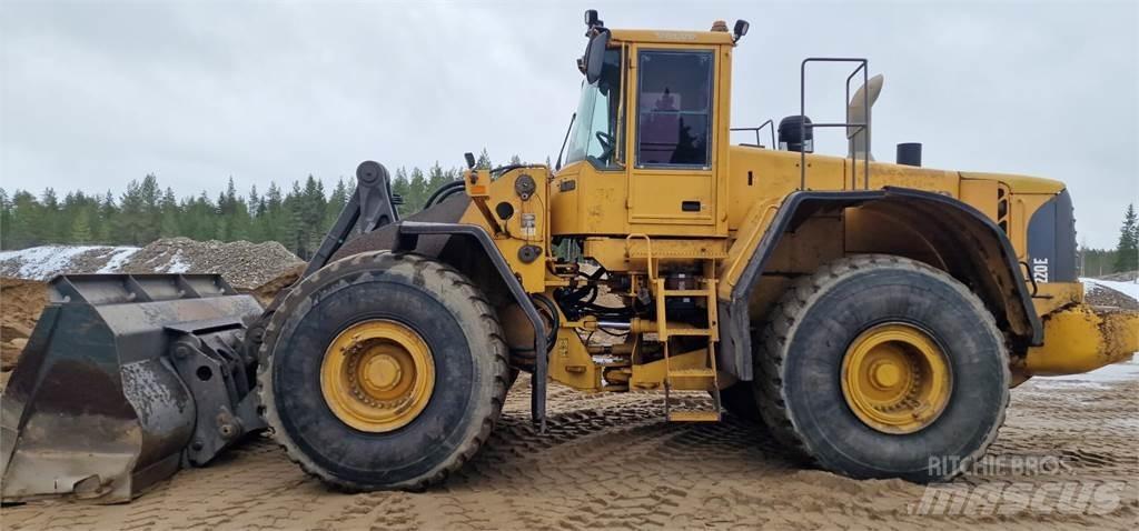 Volvo L220E Wielladers